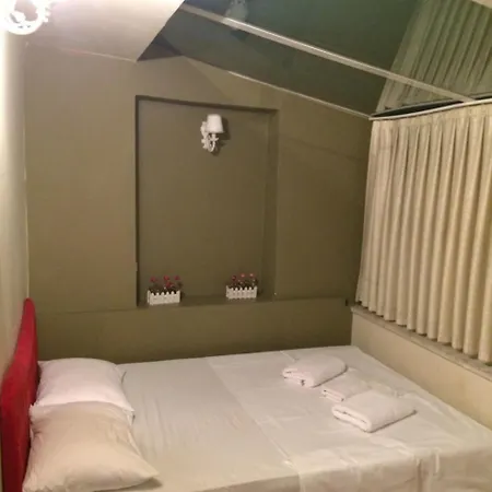 Bed & Breakfast Cezayir Butik